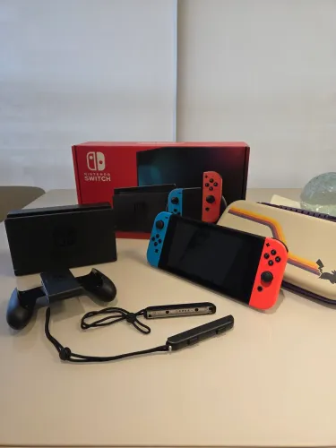 Nitendo Switch - Completo - Ótimo estado. Sem avarias<br><br>Ótimo estado - Sem avarias