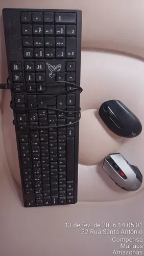 Mouse sem fio e teclado 