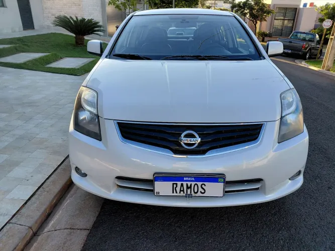 Nissan Sentra S 2.0/ 2.0 Flex Fuel 16V Aut. 2013