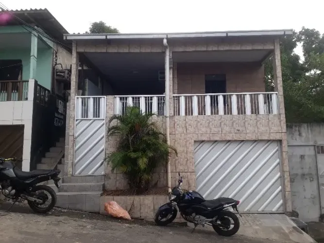 Casa 2qts,Sl,coz,pátio,garagem,varanda R$1.500