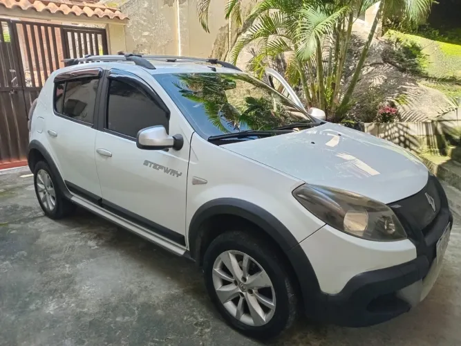 Renault Sandero Stepway Hi-flex 1.6 16V 5P Aut. 2013