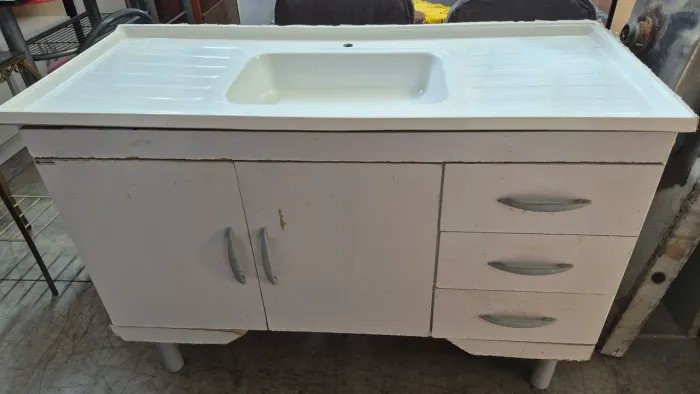 Gabinete com pia