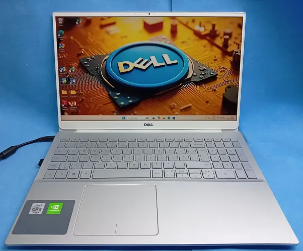 Notebook Dell 10geracao core i5 8tb 2gb vídeo mx250!! tela 15.6 Full HD s/bateria win11