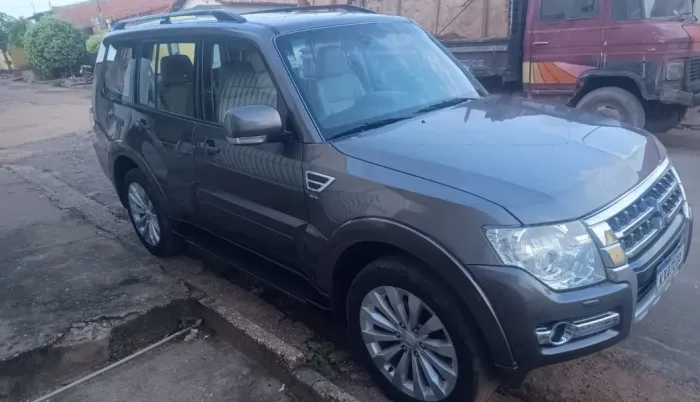 Mitsubishi Pajero HPE Full 3.2 4X4 T.i.dies. 5P AUT 2016
