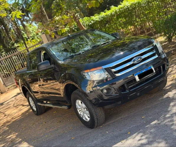 Ford Ranger XLS 2.5 16V 4X2 CD Flex 2013
