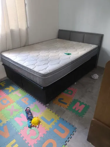 Cama box , baú casal com colchão 