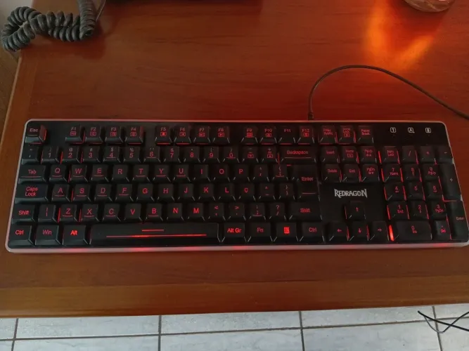 Teclado gamer Redragon
