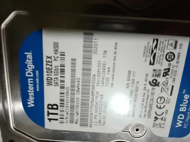 HD de 1 TERA COM POUCO TEMPO DE USO
