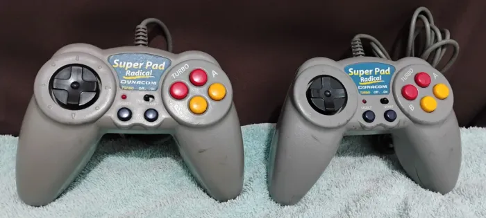Controle Super Pad Radical - Dynacom C/DEFEITO!