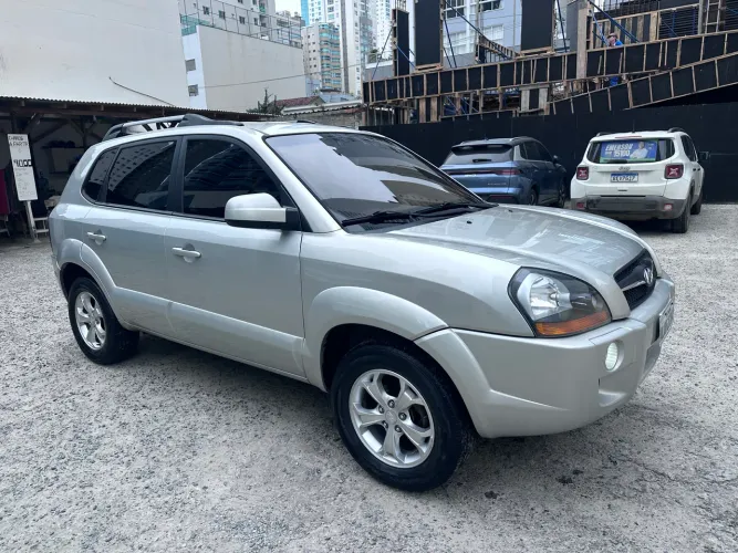 Hyundai Tucson 2.0 16V Aut. 2013