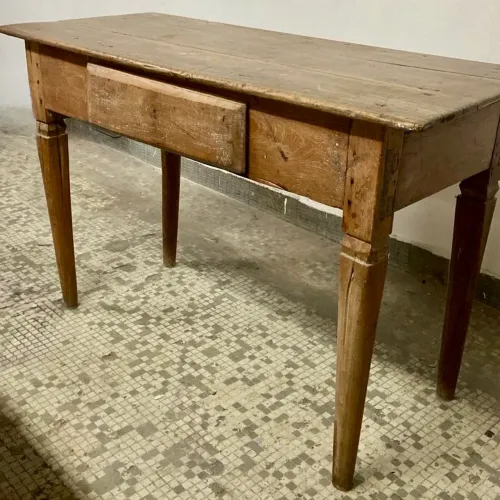 Mesa Rústica em Madeira Maciça