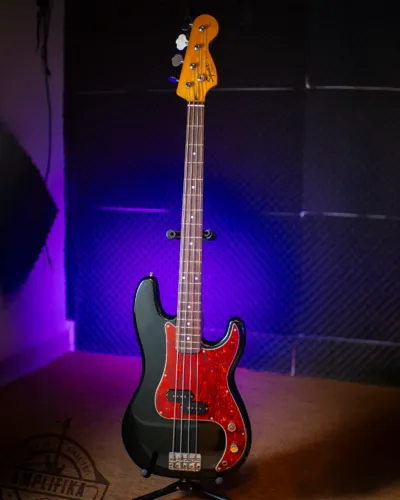 Baixo Squier Precision Affinity 4 Cordas Passivo