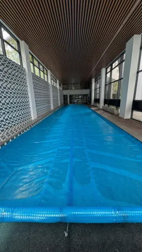 Capa Térmica para Piscina 25m x 5m + Enrolador em Aço Inox (novos)