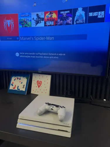 PS4 PRO BRANCO 1T (ótimo estado)