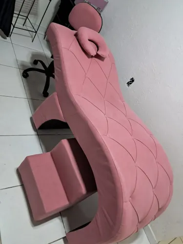 Vende-se Maca estofada acompanhada de mocho, escadinha e almofada de pescoço