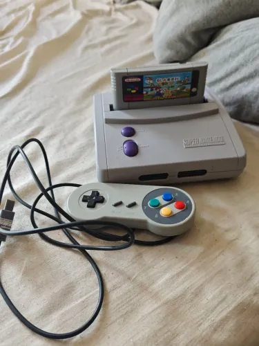 Super nintendo baby 2 controles 2 jogos