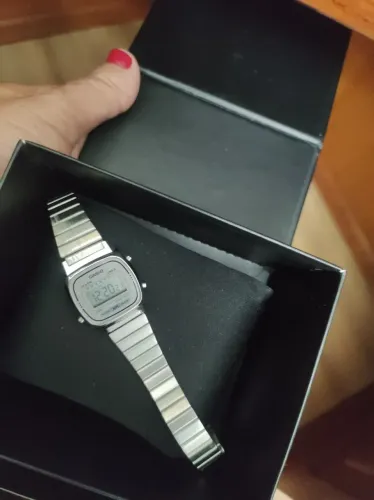 Relógio feminino Casio digital pequeno