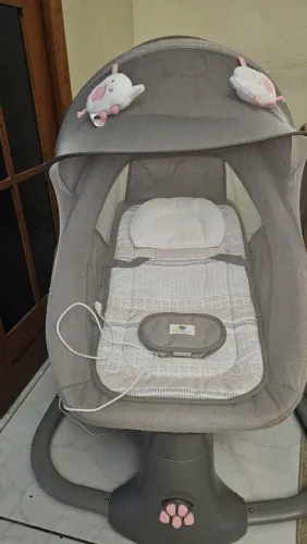Cadeira de balanço para bebê Mastela Premium elétrica rosa e cinza