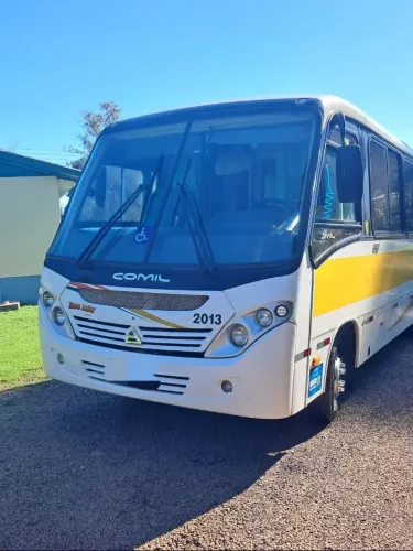 Micro ônibus comil piá 2013