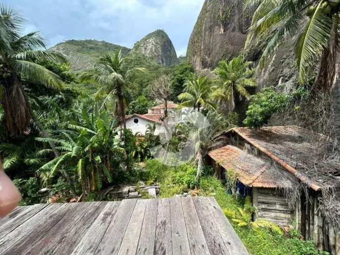 OPORTUNIDADE em Itacoatiara , a 200 mts da Areia !!