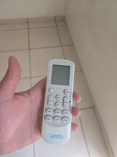 Central de ar tech frio 12000 com Wi-Fi