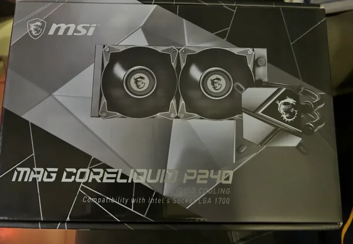 MSI MAG  CORELIQUID P240