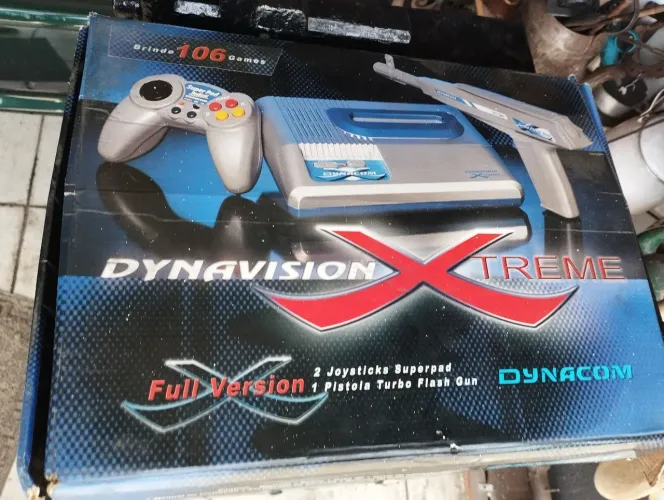 Vídeo game Dynavision Xtreme, funcionando.