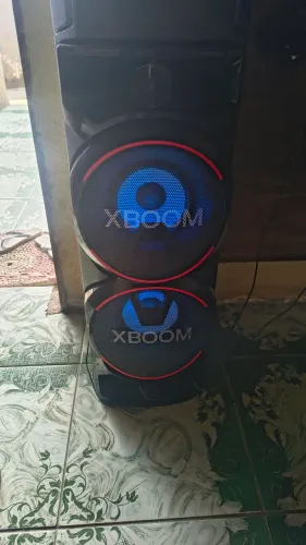 Caixa LG Xboom Bluetooth entradas USB