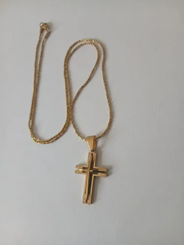 VENDO CORDÃO DE AÇO DOURADO INOXIDÁVEL