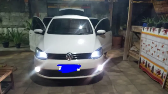 Volkswagen Fox 1.0 MI Total Flex 8V 5P 2013