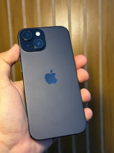 Iphone 15 black