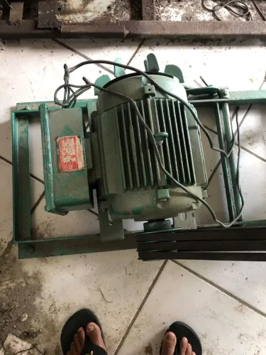 Motor MONOFÁSICO 7.5cv 3500rpm 220v