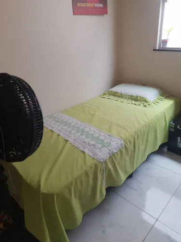 Vendo duas camas de solteiro 300 reais cada