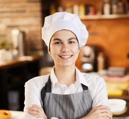Contrata-se aux de cozinha / cozinheiro(a) para cozinha industrial de produção