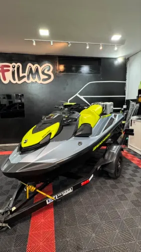 Jet ski seadoo gti 170 se