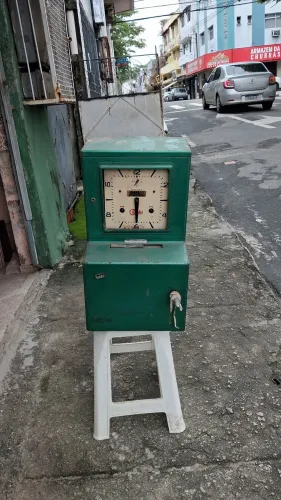 Vendo relogio de ponto antigo
