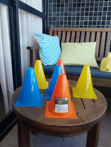 Seis Cones de Treino para Atividade Fisica