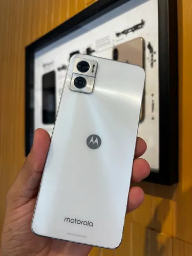 Motorola Moto E22 - Bonito, Rápido e com Excelente Bateria