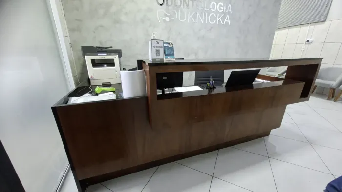 Balcão de recepção exelente