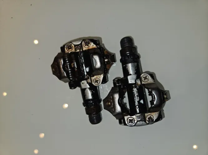 Pedal clip shimano m520