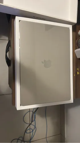 MacBook M4 de 15 polegadas