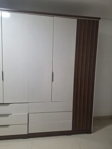 Guarda-Roupa Casal 6 Portas - Moderno e Espaçoso