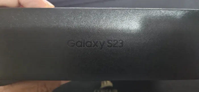Samsung Galaxy S23 5G 128GB | Na caixa | R$ 1.800