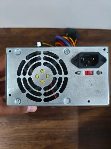 Fonte para pc 200w C3Tech