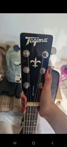 GUITARRA = perfeito estado - sem uso - valor negociável