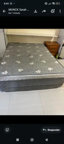 Vendo cama de casal com colchão acoplado. Usada em bom estado