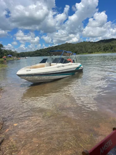 Lancha 19 pés
