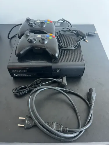 Xbox 360 Original + 2 Controles + 5 Jogos