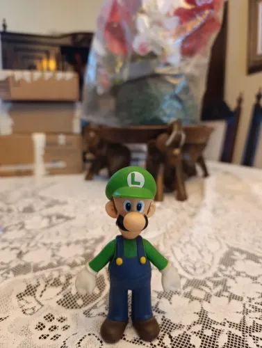 Action Figure Luigi Super Mario Bros. Nintendo Oficial