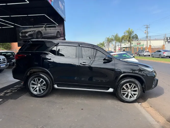 Toyota Hilux SW4 SRX 4X4 2.8 TDI 16V Dies. Aut. 2020